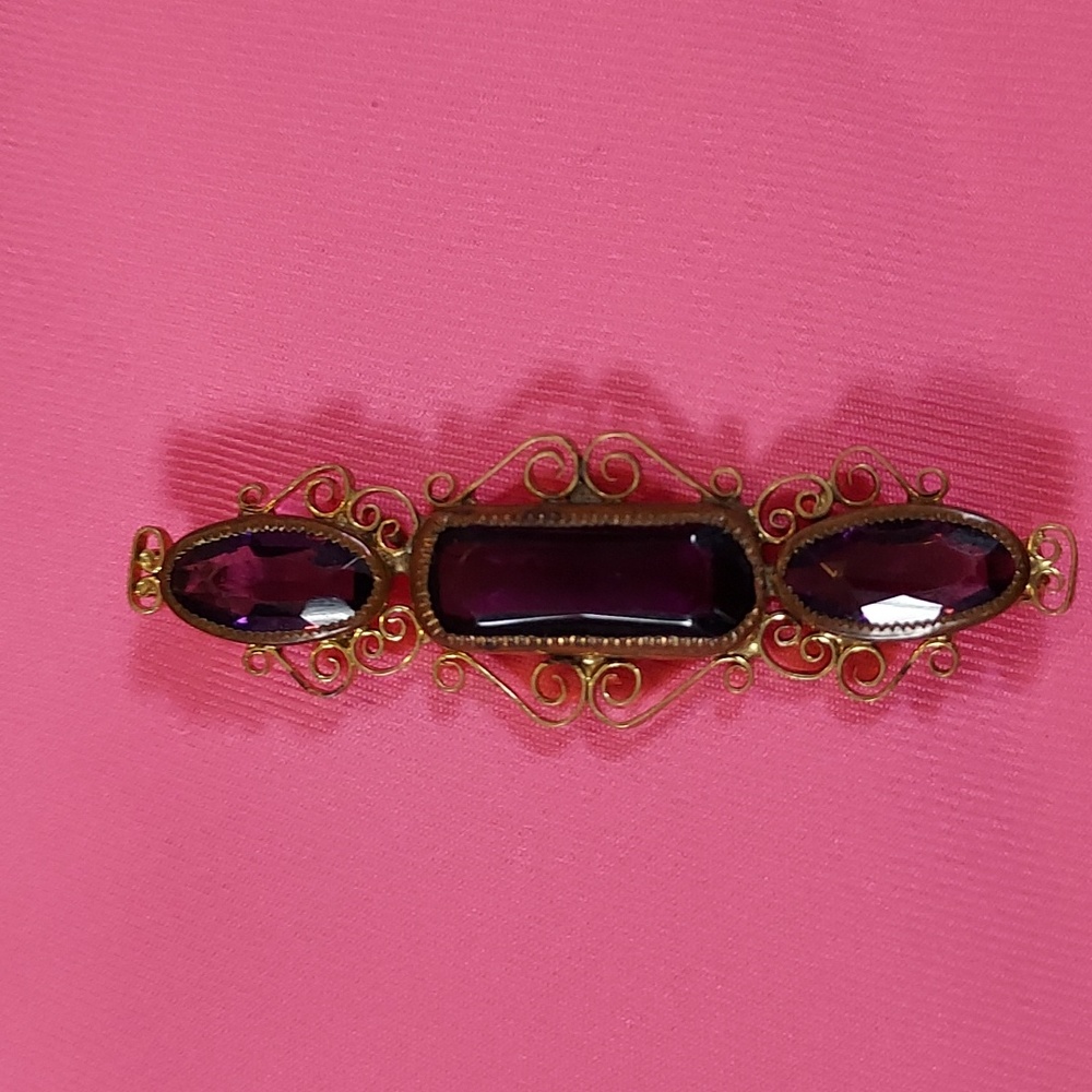 Antique Art Nouveau Pin